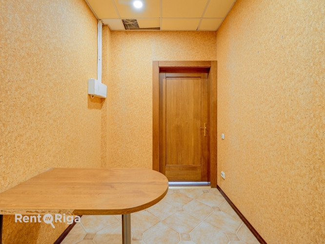 Iznomā biroja telpas Latgales ielā 250  Tiek iznomātas plašas un funkcionālas biroja telpas Rīga - foto 6