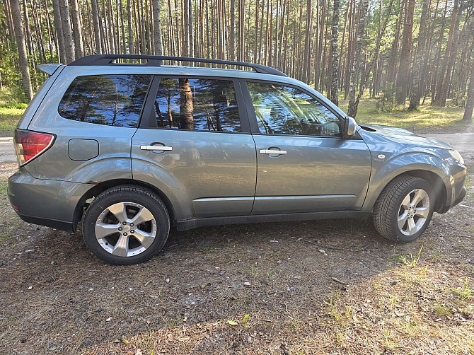 Pārdodu Subaru Forester labā vizuālā un tehniskā stāvoklī ar tikko izietu tehnisko apskati... Babīte - foto 2