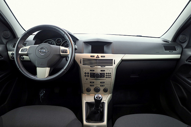 Opel Astra Elegance Facelift 1.6 85kW Tallina - foto 5