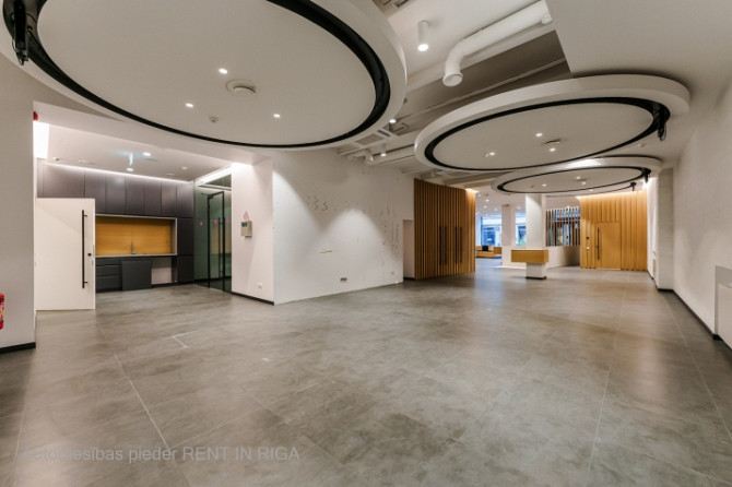 Nomai pieejamas tirdzniecības telpas pašā Rīgas centrā  prestižajā Tērbatas ielā 4. Rīga - foto 4