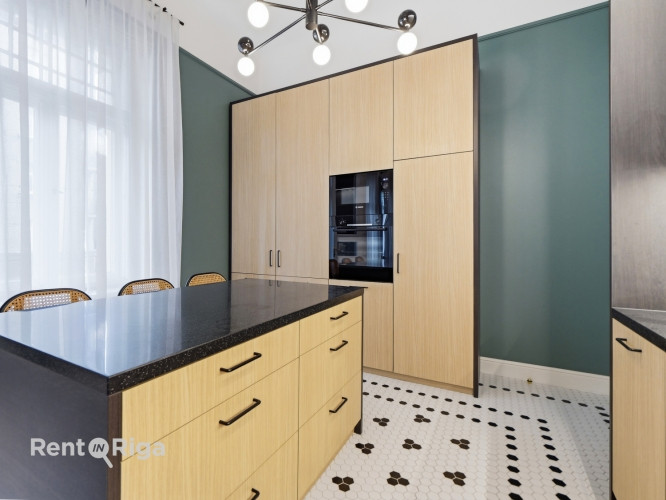 Izīrē izsmalcinātu premium klases rezidenci prestižā Rīgas centra namā.  Šis ir īpašums Rīga - foto 6