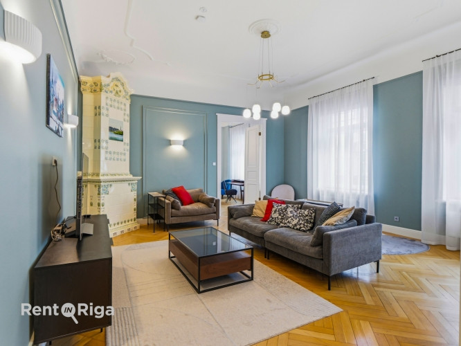 Izīrē izsmalcinātu premium klases rezidenci prestižā Rīgas centra namā.  Šis ir īpašums Rīga - foto 2