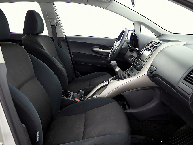 Toyota Auris Linea Sol 1.4 71kW Таллин - изображение 6