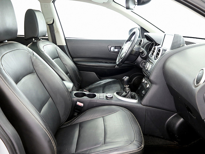 Nissan Qashqai+2 Luxury 4x4 2.0 dCi 110kW Таллин - изображение 6