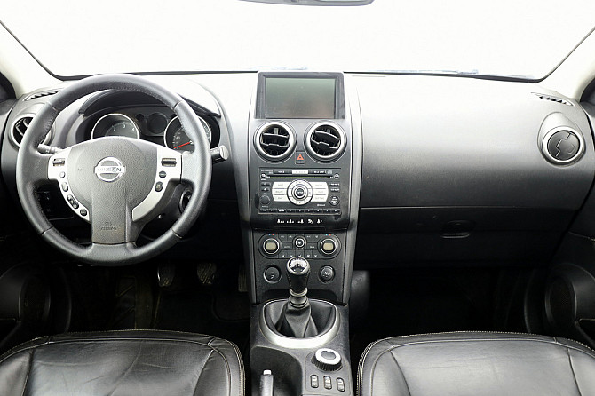 Nissan Qashqai+2 Luxury 4x4 2.0 dCi 110kW Таллин - изображение 5