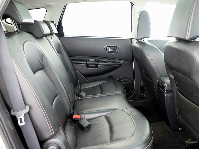 Nissan Qashqai+2 Luxury 4x4 2.0 dCi 110kW Таллин - изображение 7
