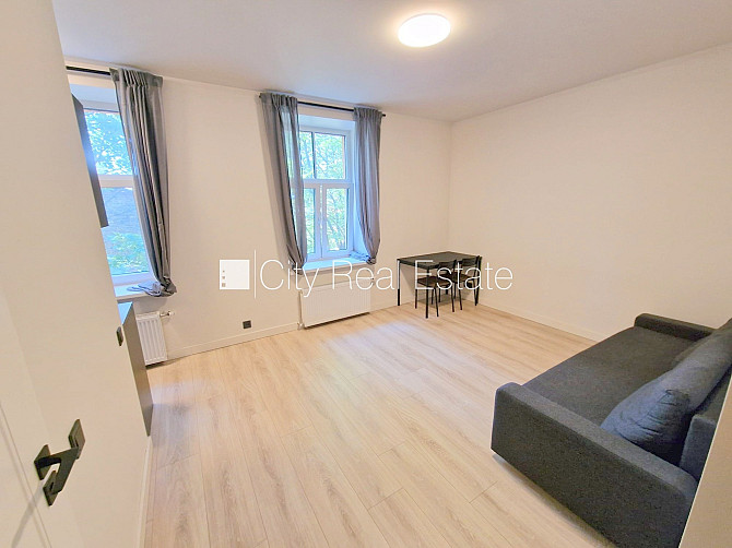 Fasādes māja, renovēta māja, slēgts pagalms, ieeja no ielas un pagalma, ir lifts, kāpņu Rīga - foto 3