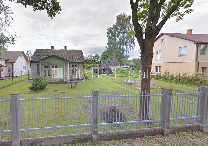 Privātmāja, vasarnīca, šīfera jumta segums, ķieģeļu mūra sienas, labiekārtota apzaļumota Jūrmala - foto 11