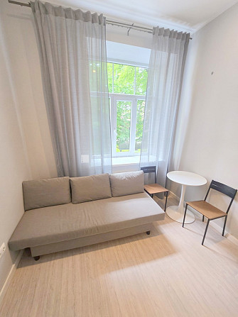 Fasādes māja, renovēta māja, slēgts pagalms, ieeja no ielas, kāpņu telpa pēc kapitālā Rīga - foto 9