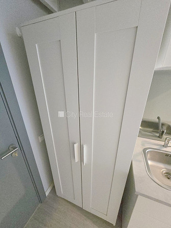 Fasādes māja, renovēta māja, slēgts pagalms, ieeja no ielas, kāpņu telpa pēc kapitālā Rīga - foto 1