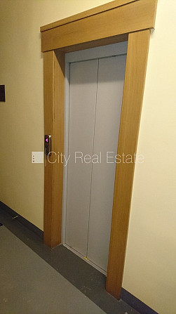 Pagalma ēka, labiekārtota apzaļumota teritorija, ir lifts, istabas izolētas, istabas Rīga - foto 18