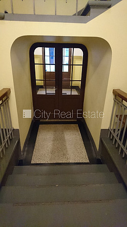 Pagalma ēka, labiekārtota apzaļumota teritorija, ir lifts, istabas izolētas, istabas Rīga - foto 19