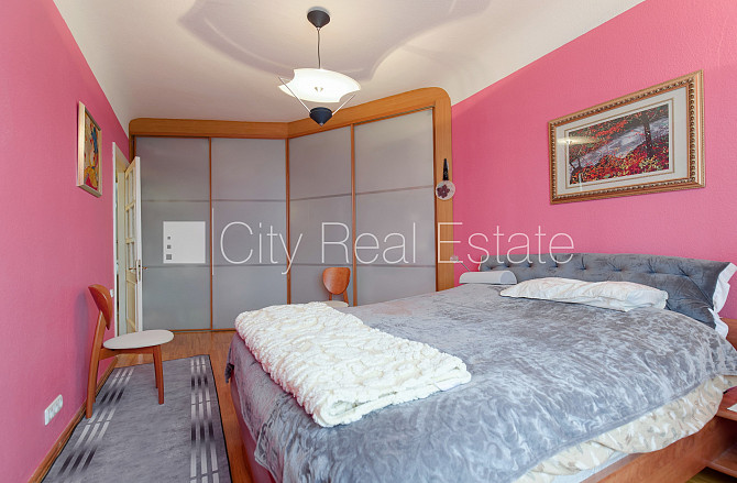 Fasādes māja, slēgts pagalms, vieta automašīnai, ir lifts, balkons, sauna, logi vērsti mājas Rīga - foto 9