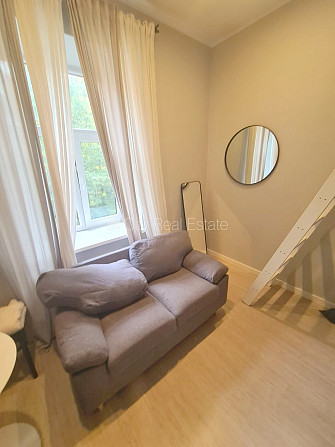 Fasādes māja, renovēta māja, slēgts pagalms, ieeja no ielas, kāpņu telpa pēc kapitālā Rīga - foto 8