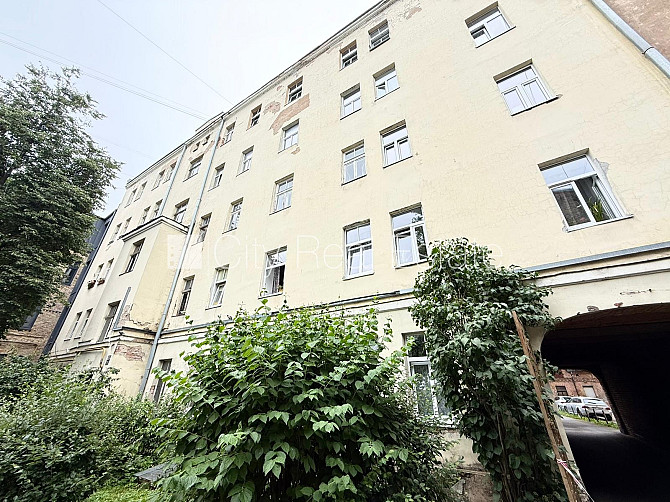 Pagalma ēka, labiekārtota apzaļumota teritorija, slēgts pagalms, vieta automašīnai, ieeja no Rīga - foto 13
