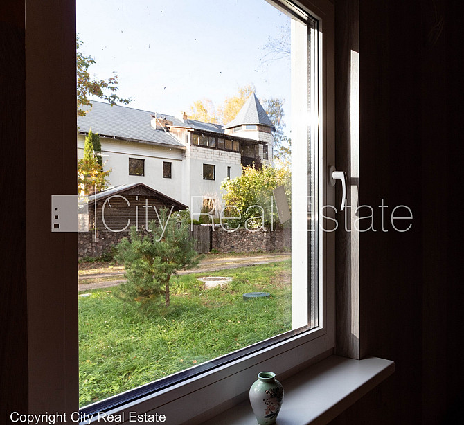 Privātmāja, energo efektīva māja, vieta vairākām automašīnām, terase 40 m2, guļamistabu Rīga - foto 6