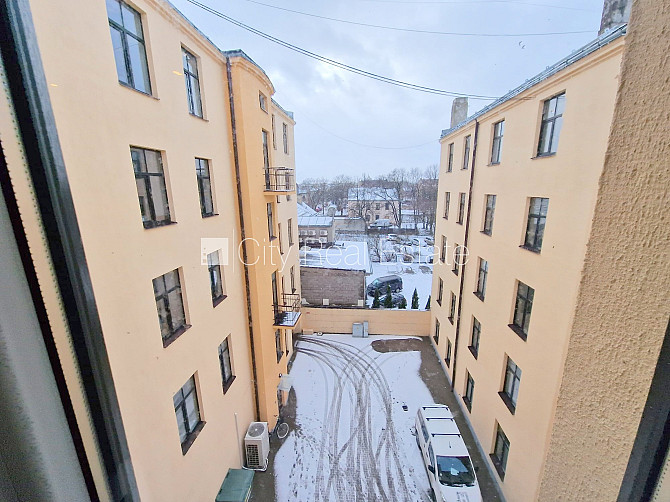 Fasādes māja, renovēta māja, slēgts pagalms, ieeja no ielas un pagalma, kāpņu telpa pēc Rīga - foto 5