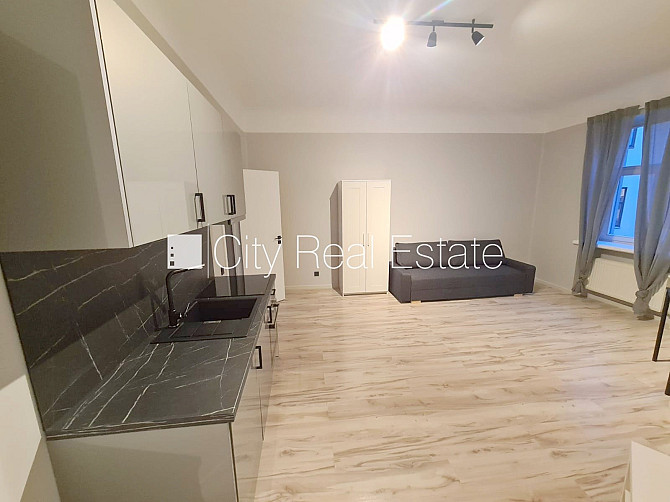 Pagalma ēka, renovēta māja, slēgts pagalms, ieeja no ielas un pagalma, ir lifts, kāpņu telpa Rīga - foto 19