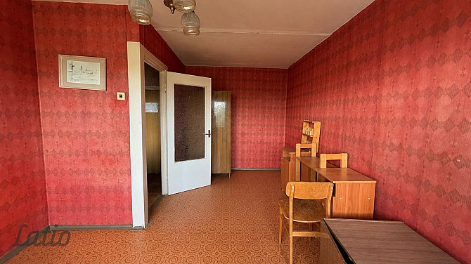 Pārdošanā 1-istabas dzīvoklis ar plašu lodžiju Jelgavā, klusā apkaimē.
Lieliska iespēja tiem, kuri v Елгава и район - изображение 2