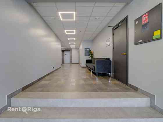 Tirzniecības telpas uz nomu ķengaragā. kopējā platība 162,4m2. Рига