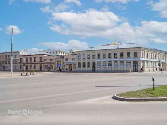 Продается доходный комплекс зданий в центре Риги со стабильным денежным потоком. Rīga
