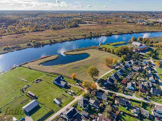 LIELUPES KRASTĀ JELGAVĀ - pārdošanā pēdējais zemes gabals. 
Unikāla iespēja iegādāties ekskluzīvu ap Елгава и район