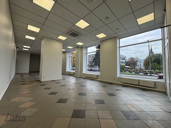 Iznomājam telpas Jelgavas centrā.
Īpašums atrodas pašā pilsētas sirdī, pretī Kanclera namam, ar tieš Елгава и район - изображение 3