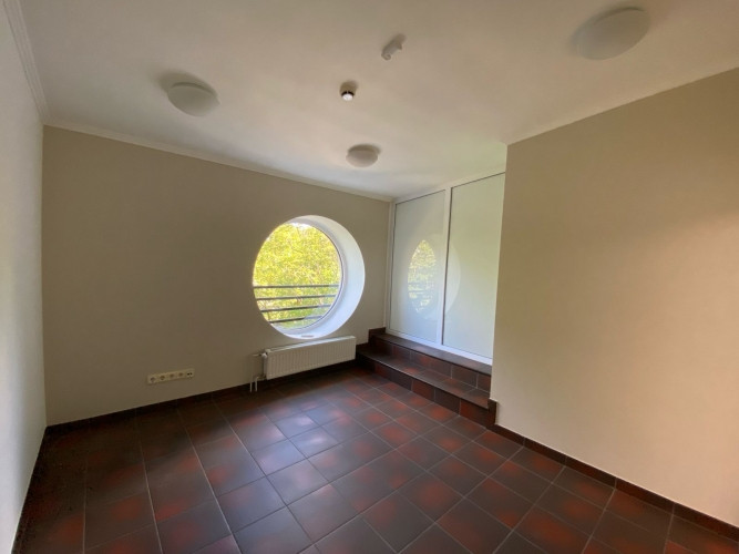Biroja telpas nomai VEF kvartālā  187 m  Piedāvājam nomai atvērta tipa biroja telpas VEF Rīga - foto 4