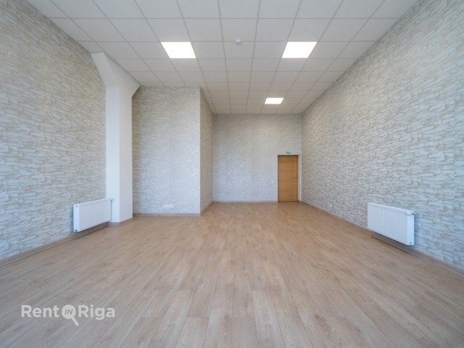 Biroja telpas Uriekstes ielā, blakus tirdzniecības ostai.  Platība sastāv no 4 kabinetiem, Rīga - foto 8