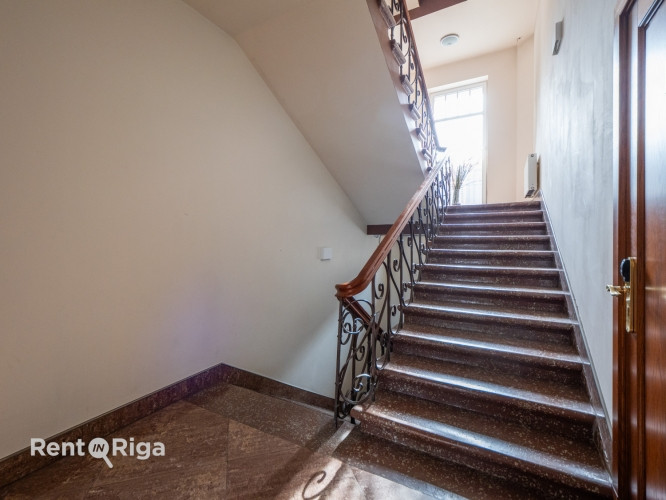 Ropažu iela 7  moderna biroju ēka ar A klases energoefektivitāti, kas atrodas uz privāti Rīga - foto 4