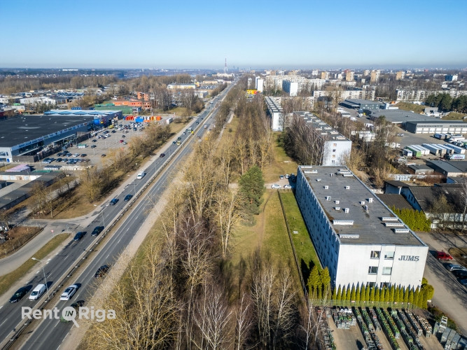 Pārdošanā 3 stāvu ēka ar teritoriju Latgales ielā 433H, Rīgā.  Īpašums kas sastāv no Rīga - foto 2