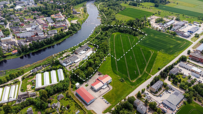 PIE MĒMELES UPES PĀRDOD ZEMES GABALU  UNIKĀLA VIETA BIZNESAM VAI ATPŪTAI

Šis īpašums Bauska un novads - foto 2