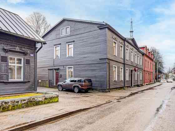 Renovated two-storey wooden building in Āgenskalns.  Total building area: 612 m Usable area: 460 m T Rīga