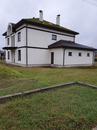 Skaista, plaša jjaunbūve Stendes pilsētā, 5 istabas un halle 40 kv.m. Visās telpās betona Talsi un novads - foto 2