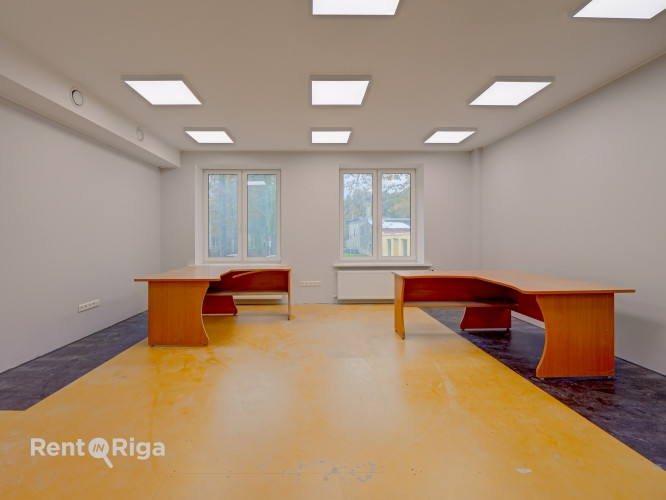 Jauns autonoms birojs Klusajā centrā  divos līmeņos ar individuālu ieeju.  Piedāvājam nomai Rīga - foto 3