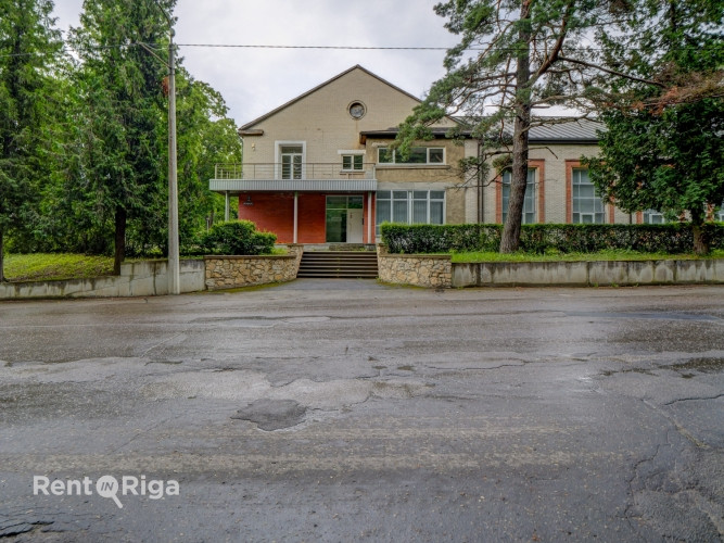 Noliktavas un biroju telpas ar esošu naudas plūsmu un unikālu zemi komplektā Atrašanās vieta Rīga - foto 3