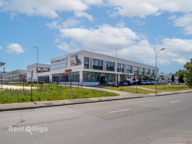 Iznomā tirdzniecības telpas Pildas ielā 16, Rīgā.  Telpas atrodas ēkas 1. stāvā ar tiešu Rīga - foto 2