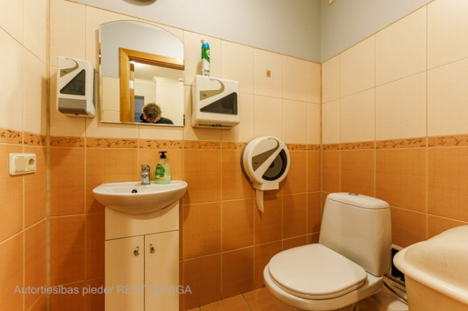 TIEK PĀRDOTAS BIROJA TELPAS RĪGĀ  EKSPORTA IELĀ 12  Piedāvājumā moderns un ērts divstāvu Rīga - foto 5