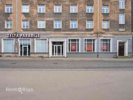 Premises for commercial use near Strēlnieku Square.  1st floor: 142 m  consists of a hall, office sp Rīga