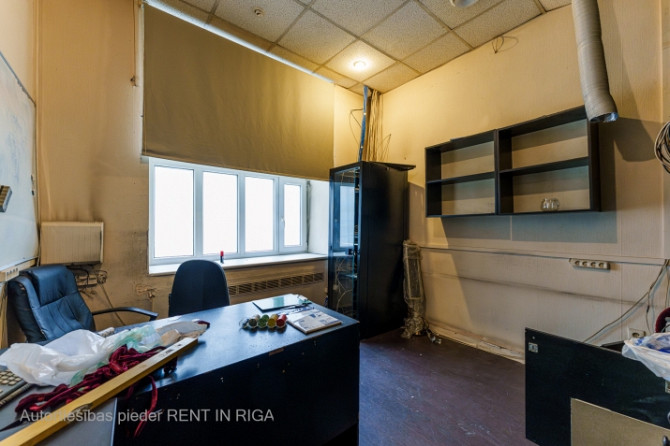 Telpas tirdzniecībai pie Strēlnieku laukuma.  + 1. stāvs 142 m2. Platība sastāv no zāles, Rīga - foto 8