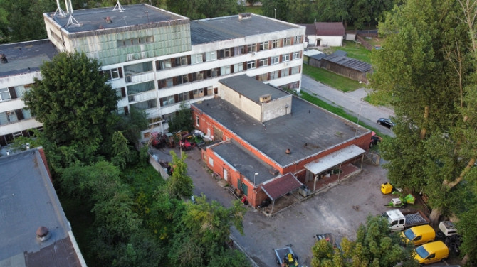Pārdod 4 stāvu biroju ēku ar zemi 0.6350 ha.  Īpašumā ietilpst: (C) Buļļu iela 70a - parks Rīga - foto 5