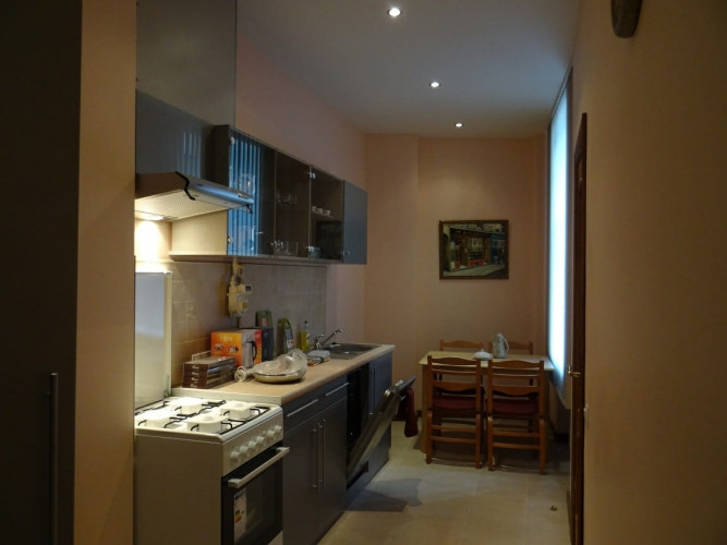 3-bedroom apartment for long term rent in the center of Riga near the Skonto stadium. The apartment  Рига - изображение 3