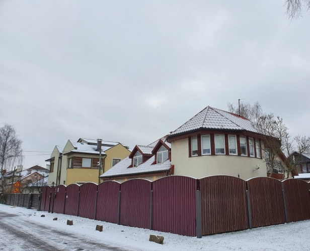 Lieliska iespēja iegādāties privātmāju klusajā, mierīgajā un zaļajā privātmāju rajonā- Teikā.  Īpašu Рига - изображение 1