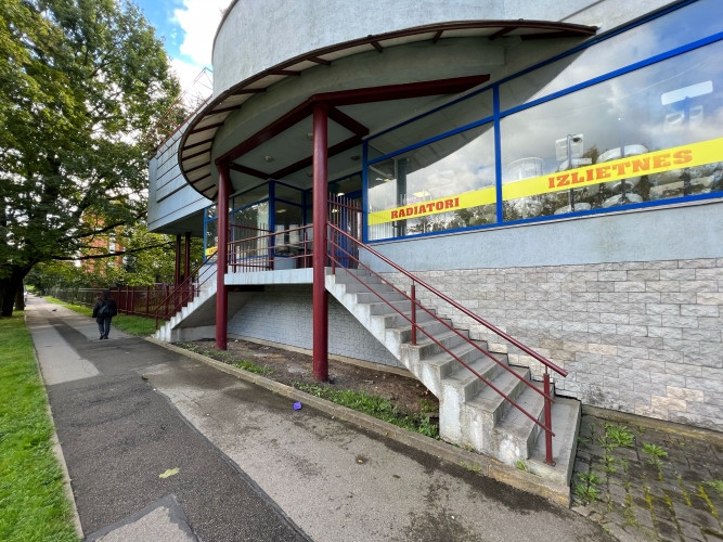 Piedāvājumā komercēka pašā Rīgas centrā!  Ēka ar kopējo platību 1450.4m2 atrodas Rīga - foto 8
