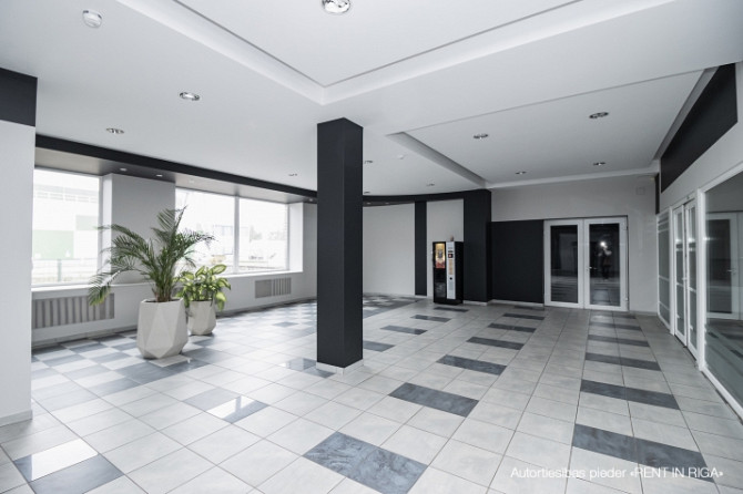 Birojs Pļavniekos.  Lifts. WC koplietošanas koridorī. Pilsētas apkure. Autostāvvieta. Rīga - foto 6