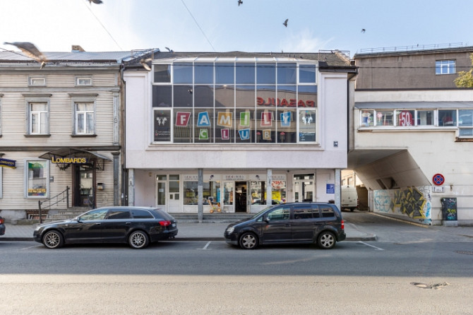 Atsevišķi stāvoša multifunkcionāla būve vienā no centra aktīvākajām vietām.  Matīsa Rīga - foto 1