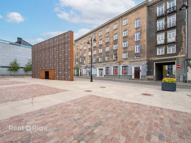 Telpas tirdzniecībai pie Strēlnieku laukuma.  + 1. stāvs 142 m2. + Platība sastāv no zāles, Rīga - foto 2