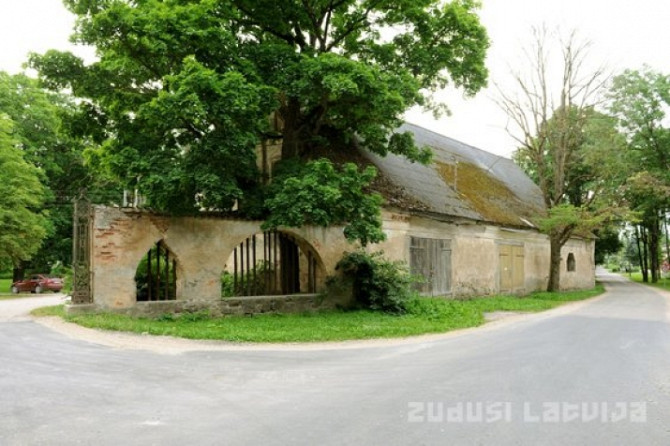 Piedāvājumā nekustamais īpašums ar unikālu, vēsturisku vērtību  - Lestenes muiža. Lestene Tukums un novads - foto 4