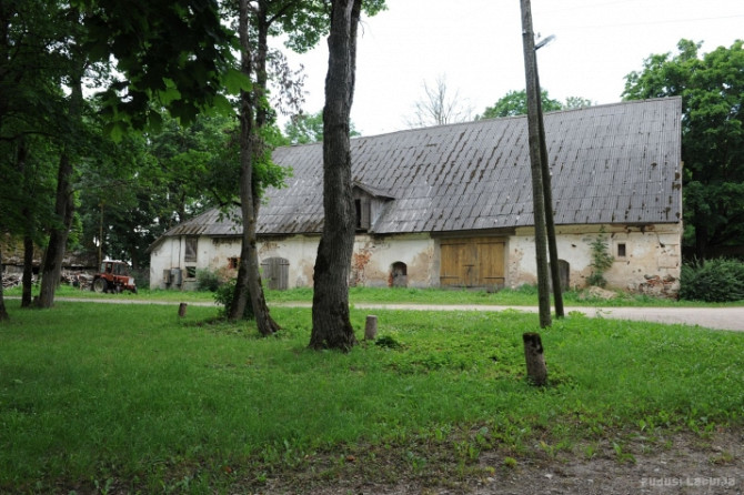 Piedāvājumā nekustamais īpašums ar unikālu, vēsturisku vērtību  - Lestenes muiža. Lestene Tukums un novads - foto 2
