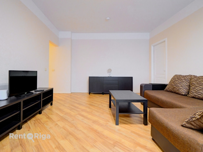Furnished two-bedroom apartment in the very center of the city, which at the same time allows you to Рига - изображение 7